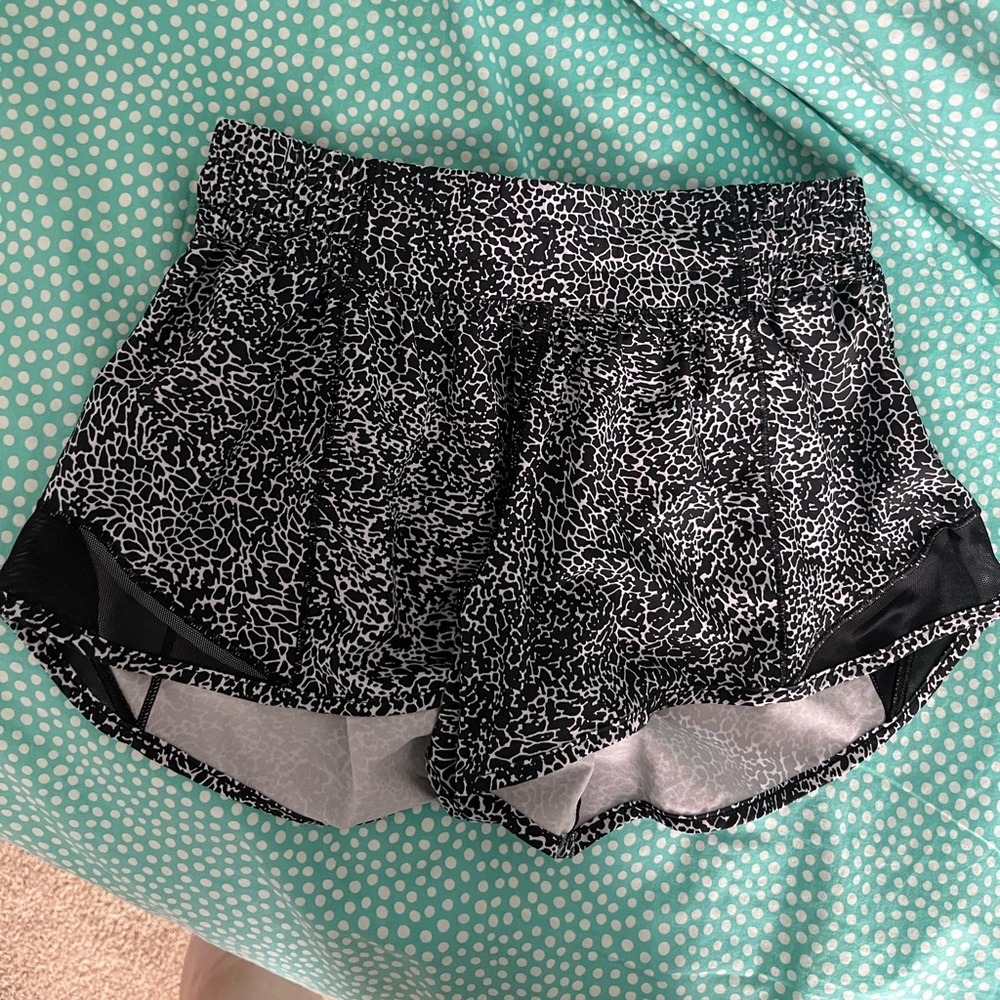 Lulu lemon shorts 2.5 inches